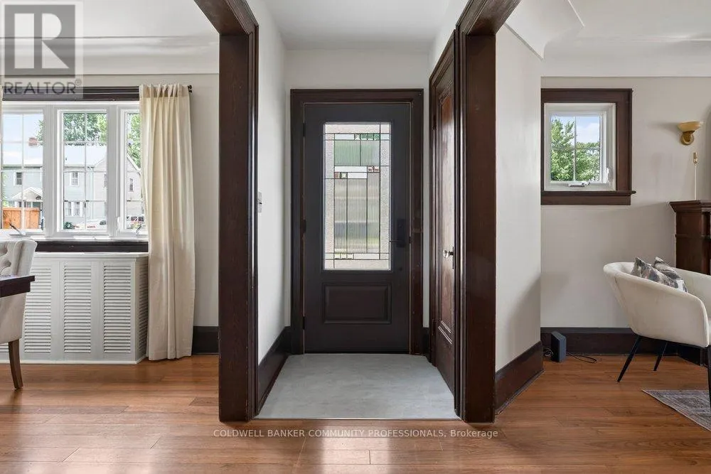 403 BROAD STREET E