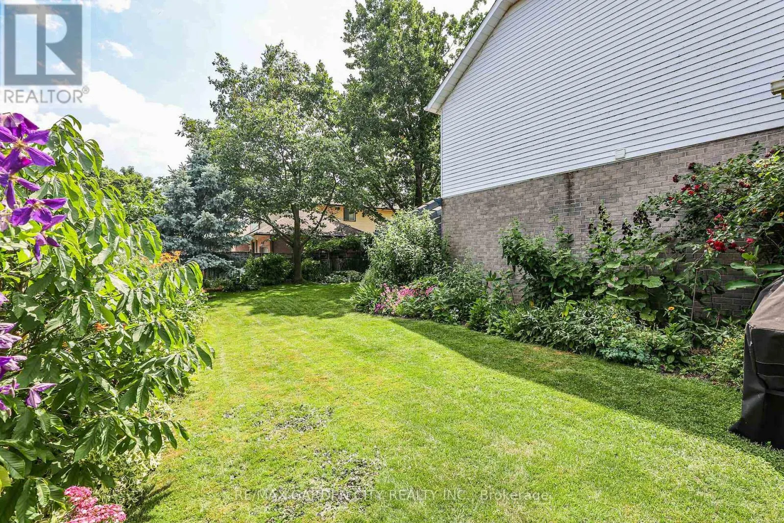 4542 IVY GARDENS CRESCENT