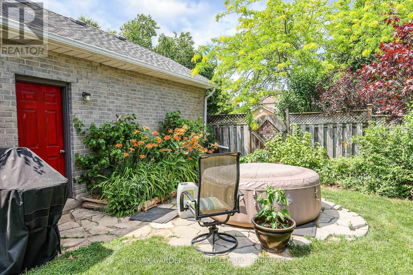 4542 IVY GARDENS CRESCENT