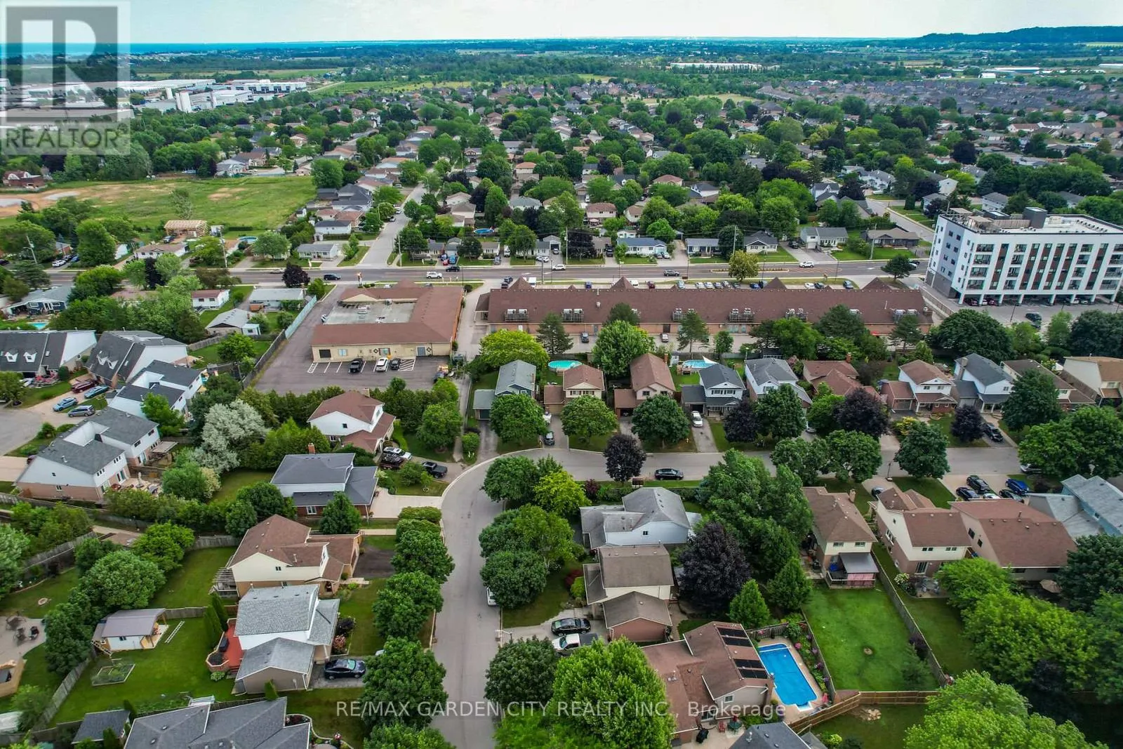 4542 IVY GARDENS CRESCENT