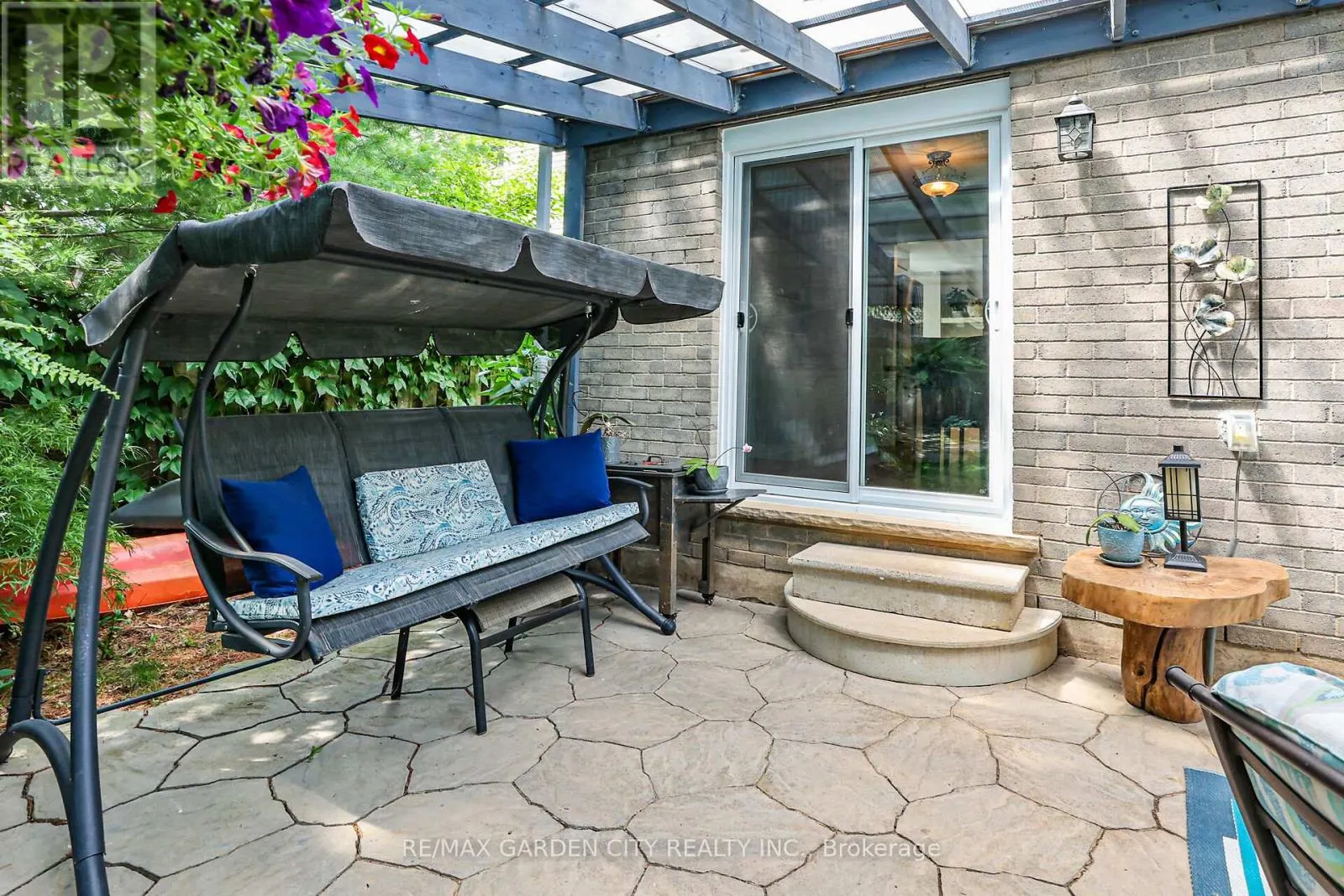 4542 IVY GARDENS CRESCENT