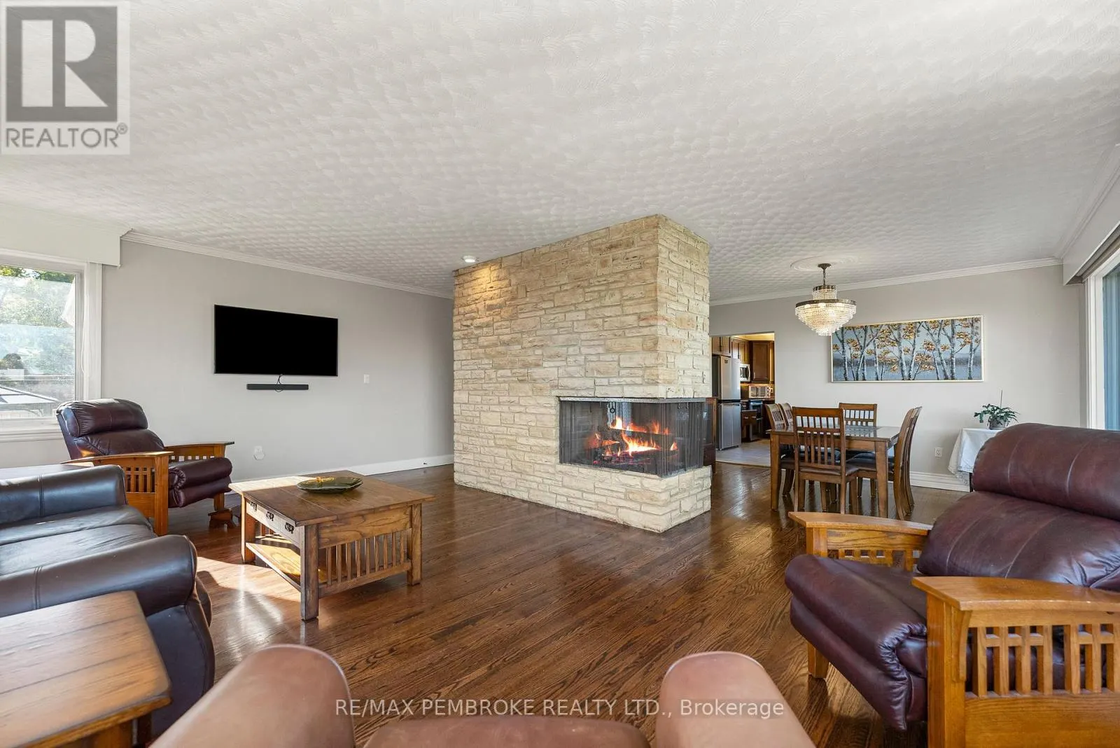 235 BROADVIEW DRIVE