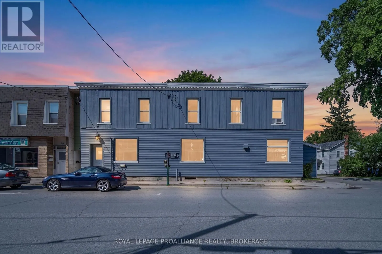 94 CHARLES STREET N