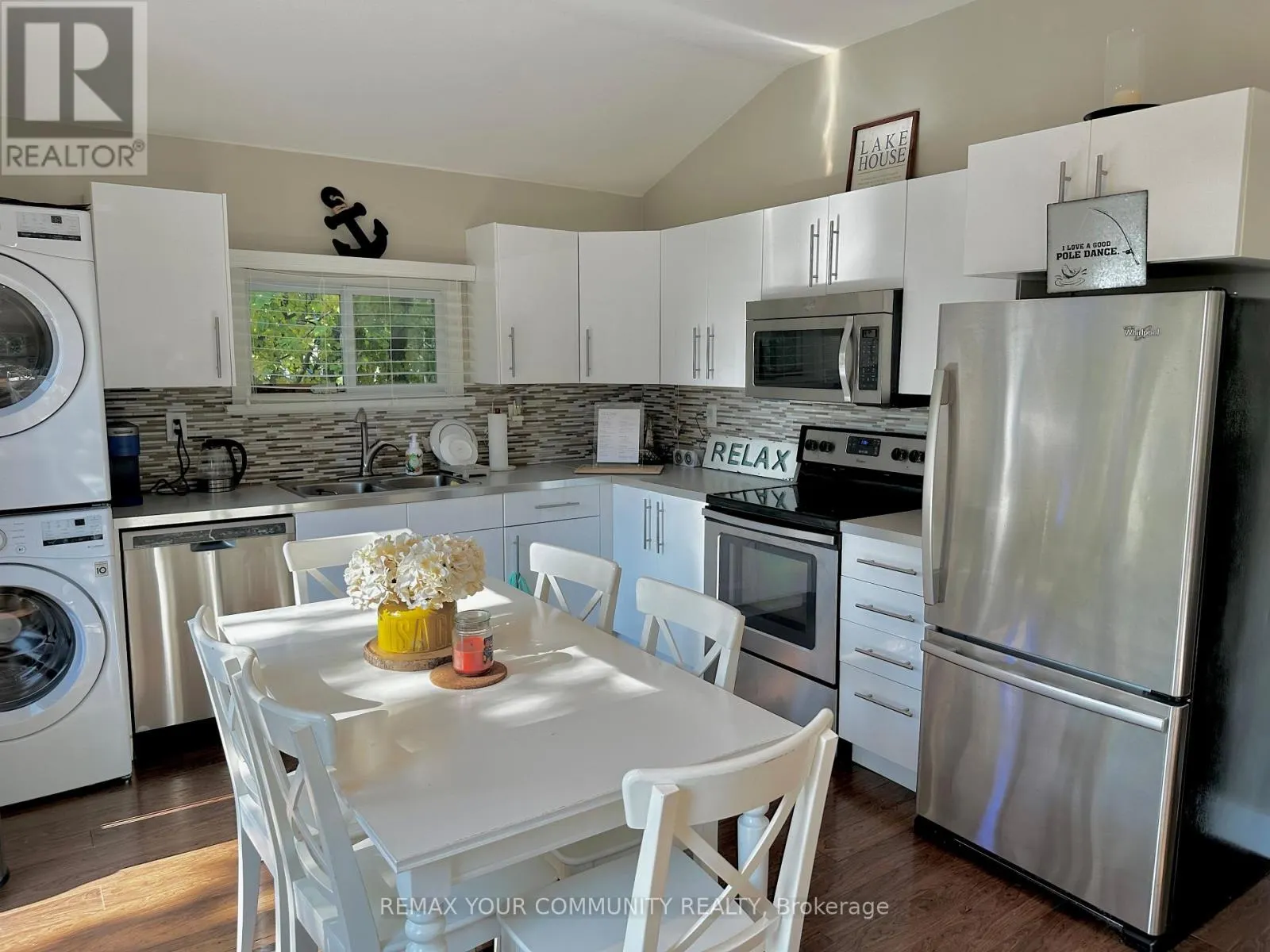 17 PRICE STREET W