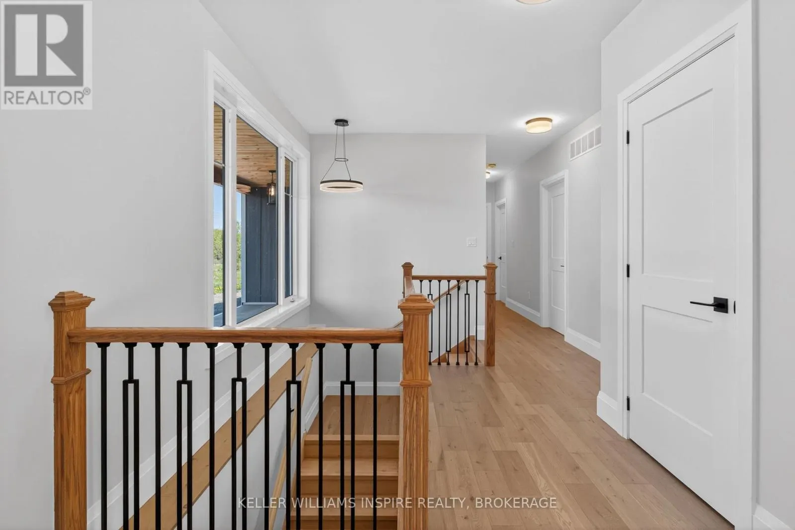 939 SHEFFIELD LANE