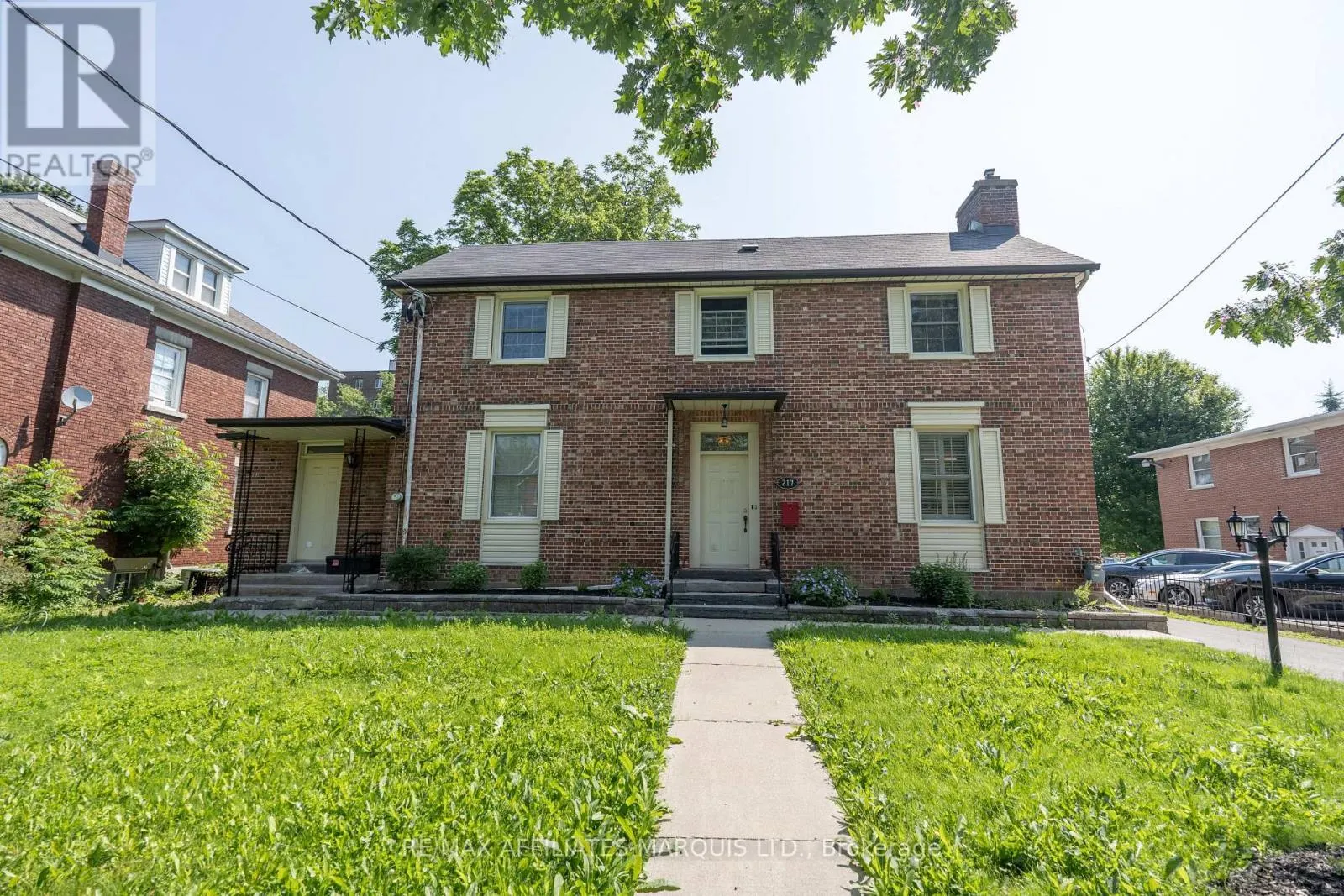 217 ADOLPHUS STREET