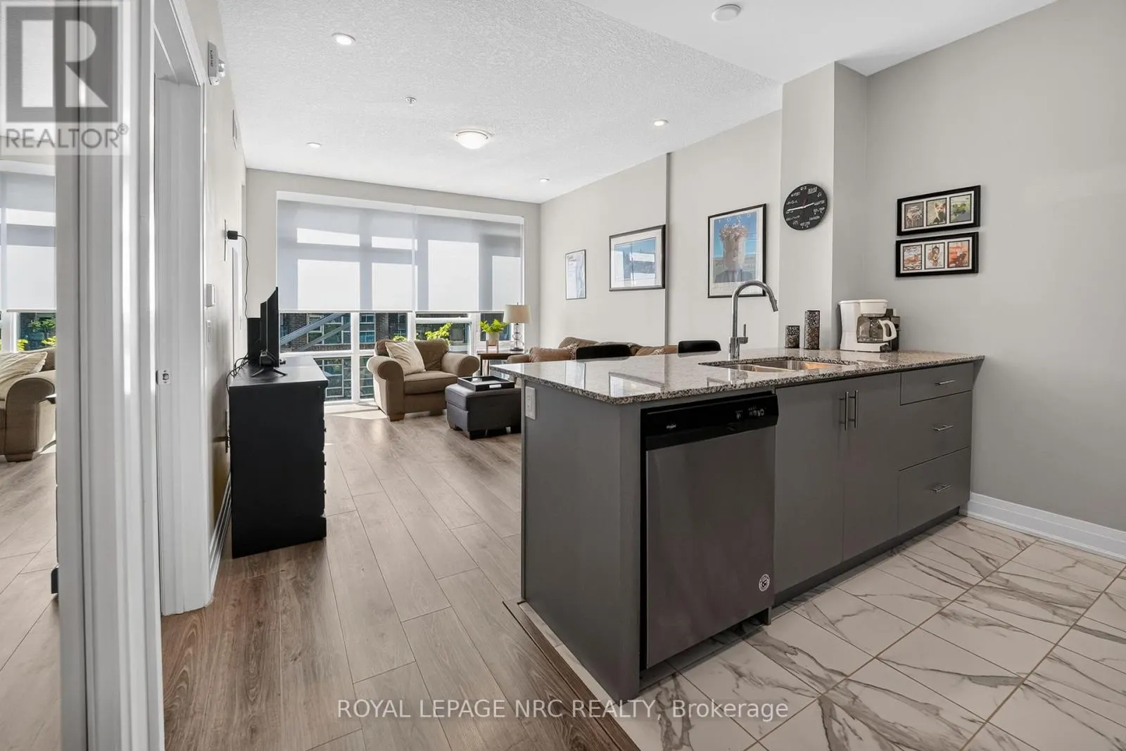 232 - 16 CONCORD PLACE #232