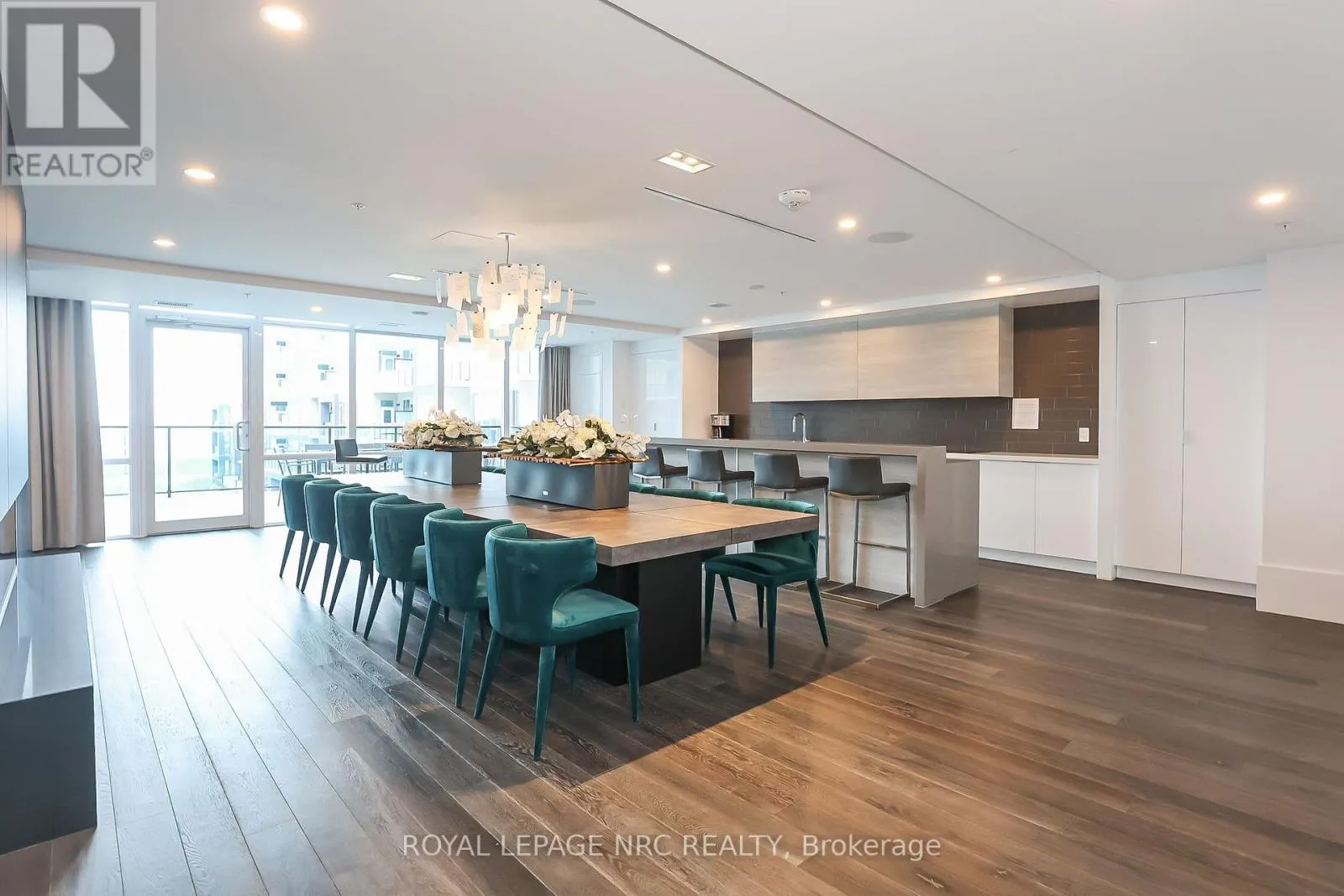 232 - 16 CONCORD PLACE #232