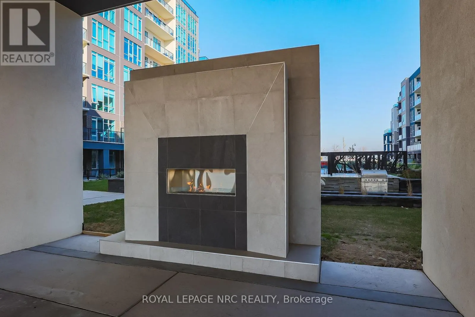 232 - 16 CONCORD PLACE #232