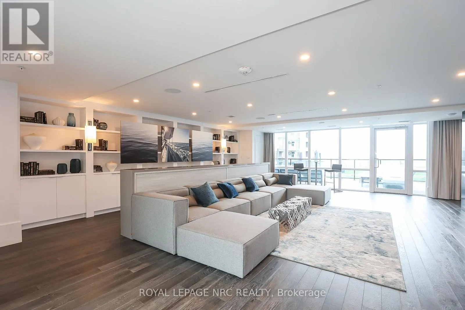 232 - 16 CONCORD PLACE #232