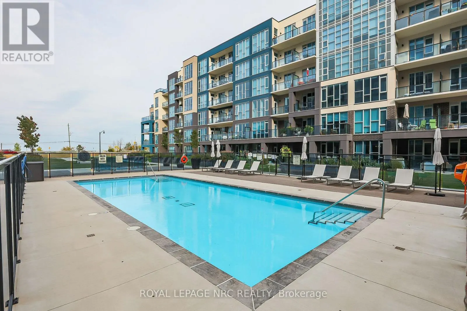 232 - 16 CONCORD PLACE #232