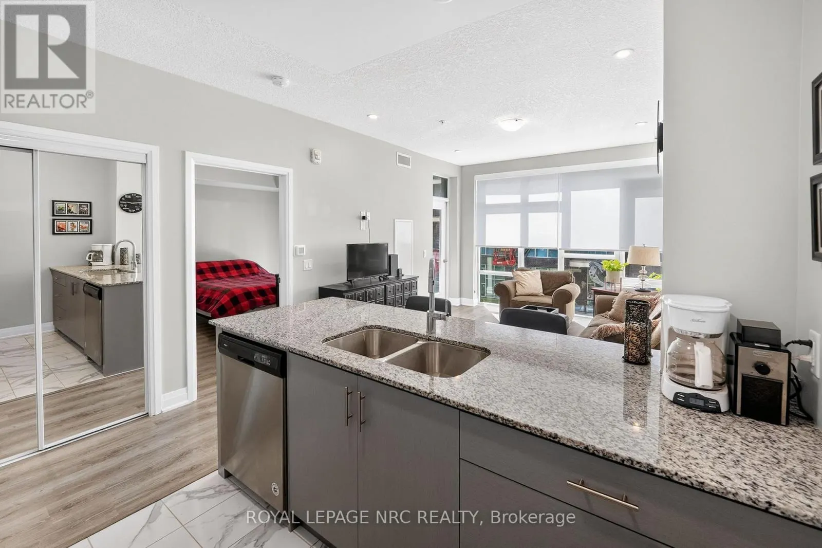 232 - 16 CONCORD PLACE #232