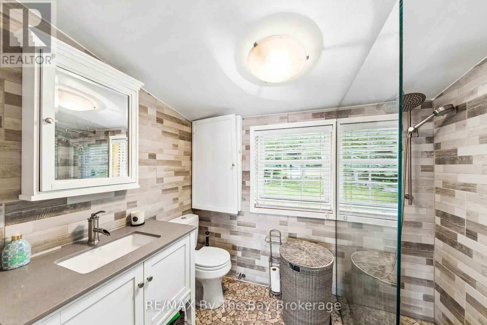 6686 ISLAND 1040/LITTLE BEAUSOLEIL ISLAND