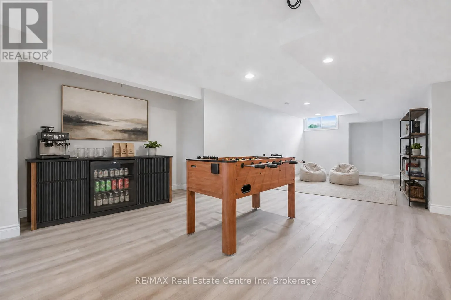 12 TELFER GLEN STREET