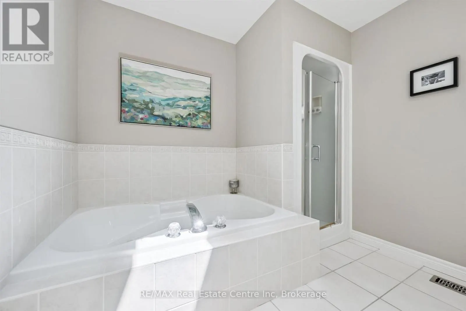 12 TELFER GLEN STREET
