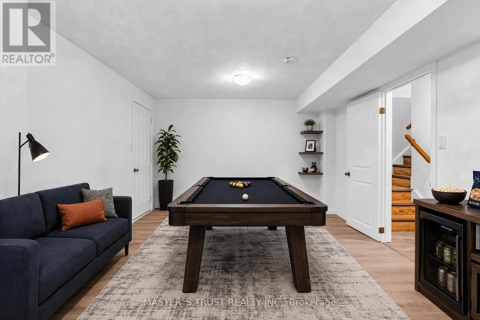 5 - 9 AMOS DRIVE