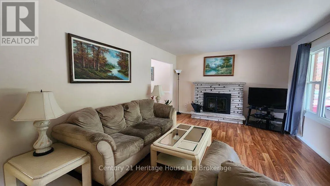 54 GLENDALE DRIVE
