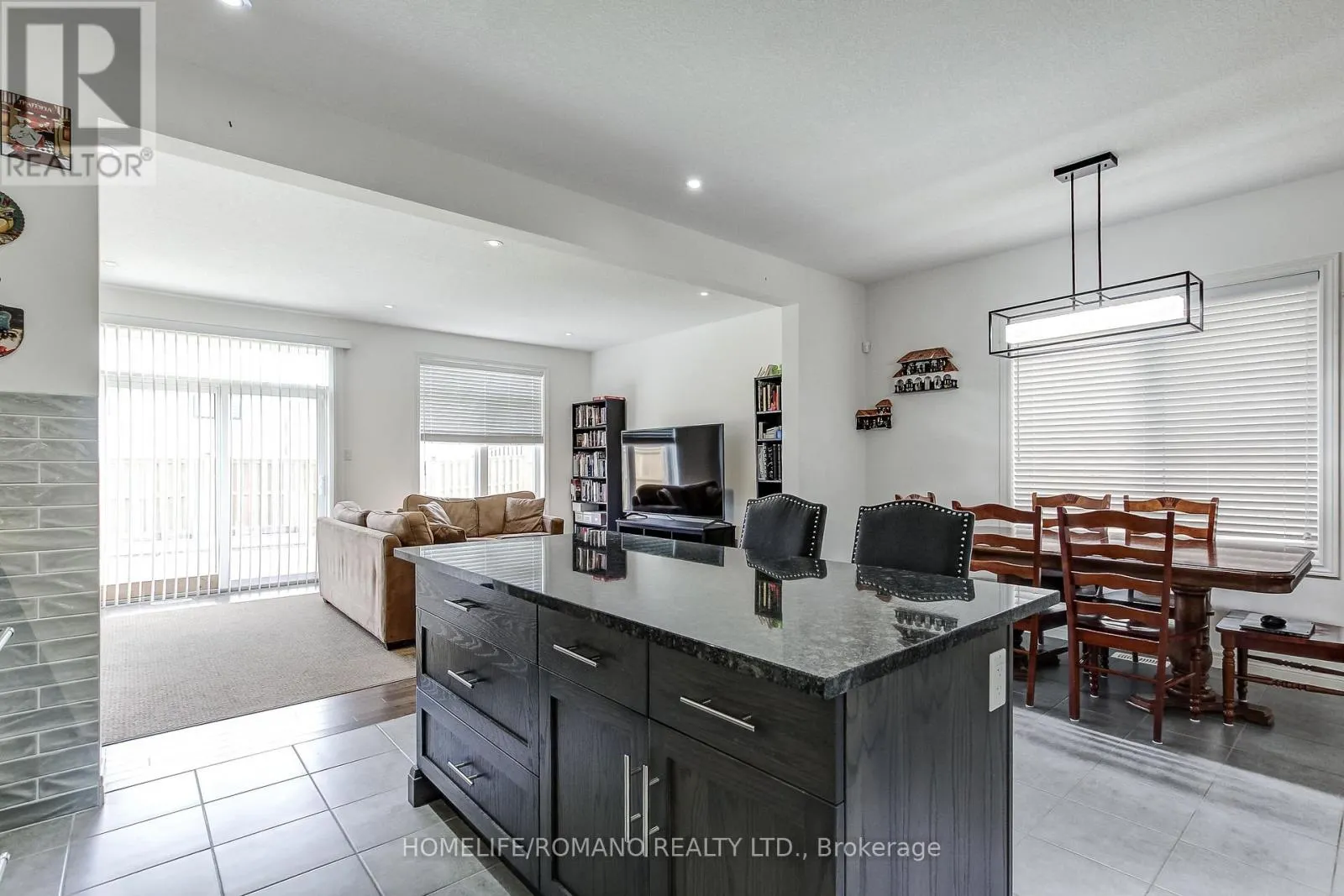 42 DALLAN DRIVE