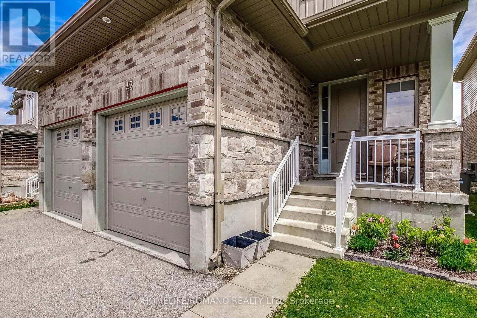 42 DALLAN DRIVE