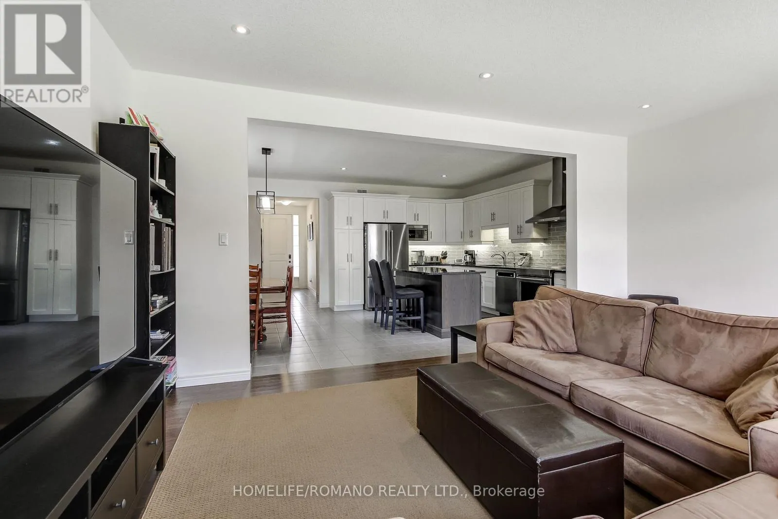 42 DALLAN DRIVE
