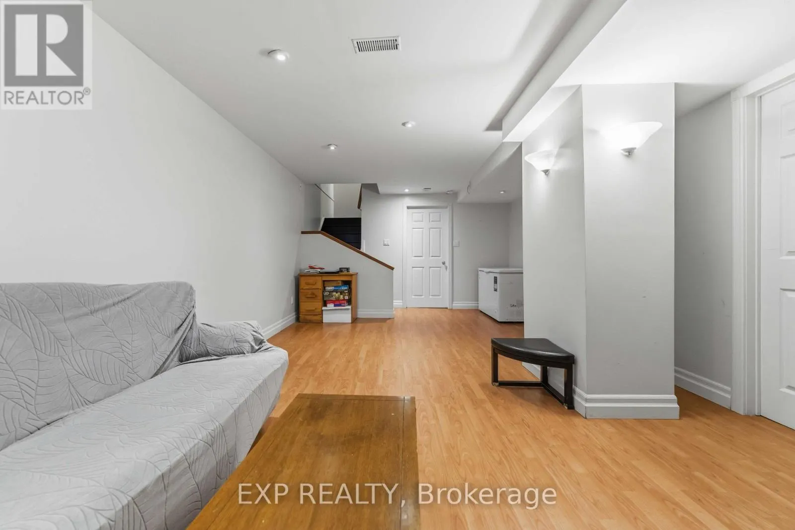 86 SCARLET COURT