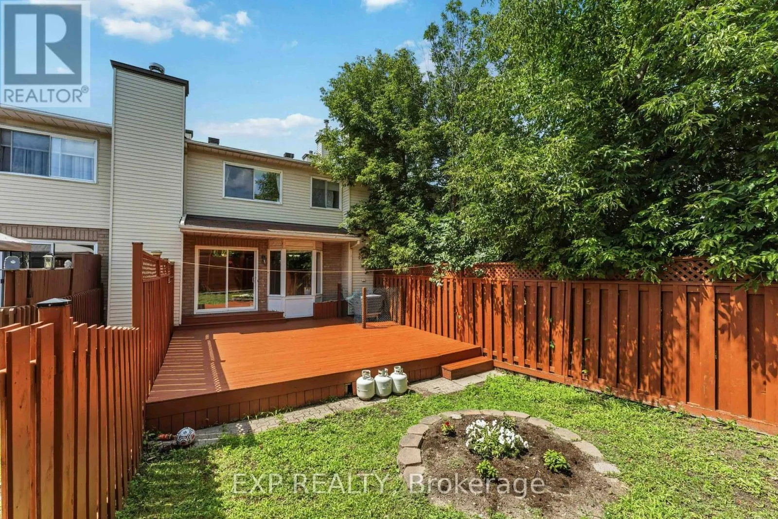 86 SCARLET COURT