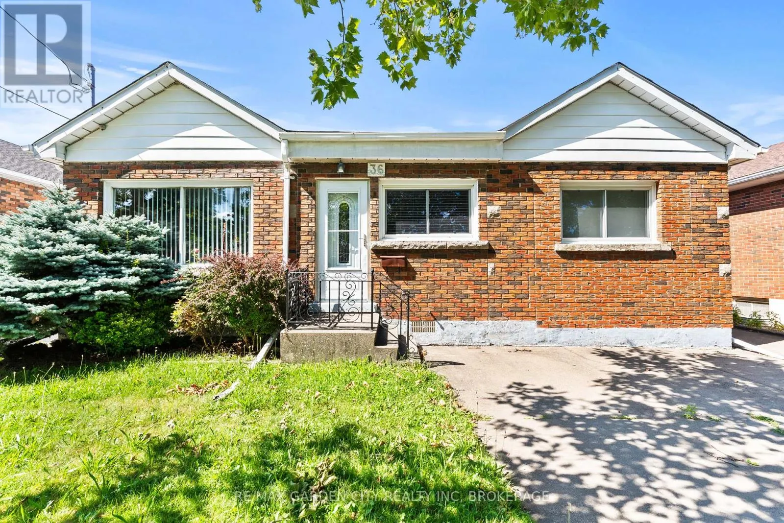 36 ROSE AVENUE