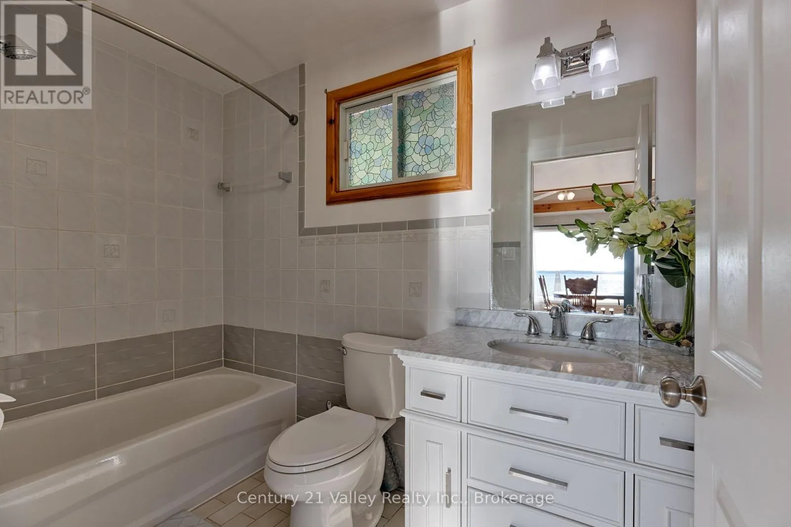 115 GREATVIEW TRAIL