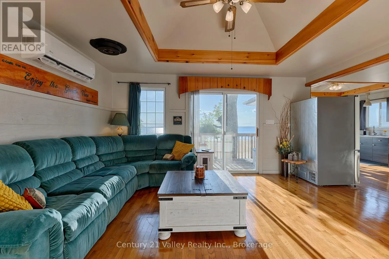 115 GREATVIEW TRAIL