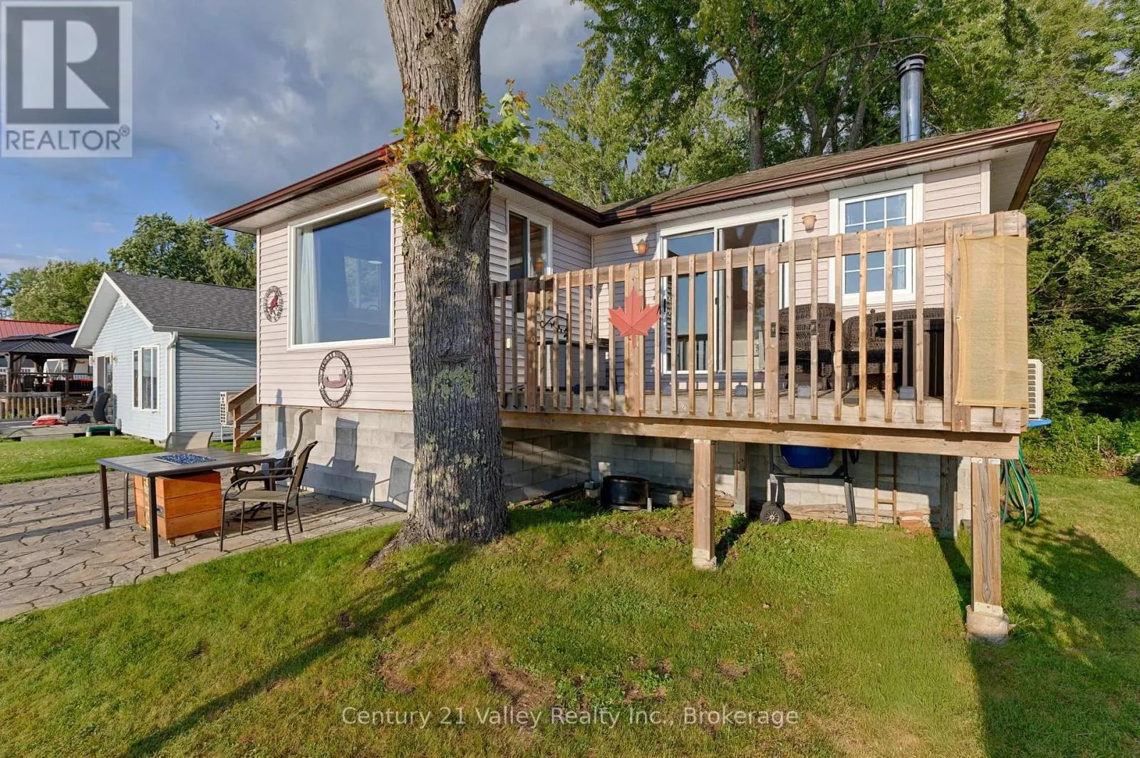 115 GREATVIEW TRAIL