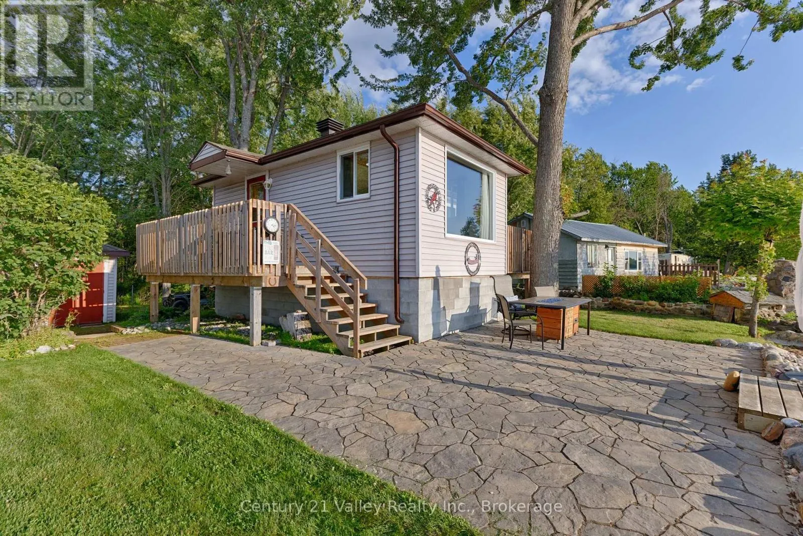 115 GREATVIEW TRAIL