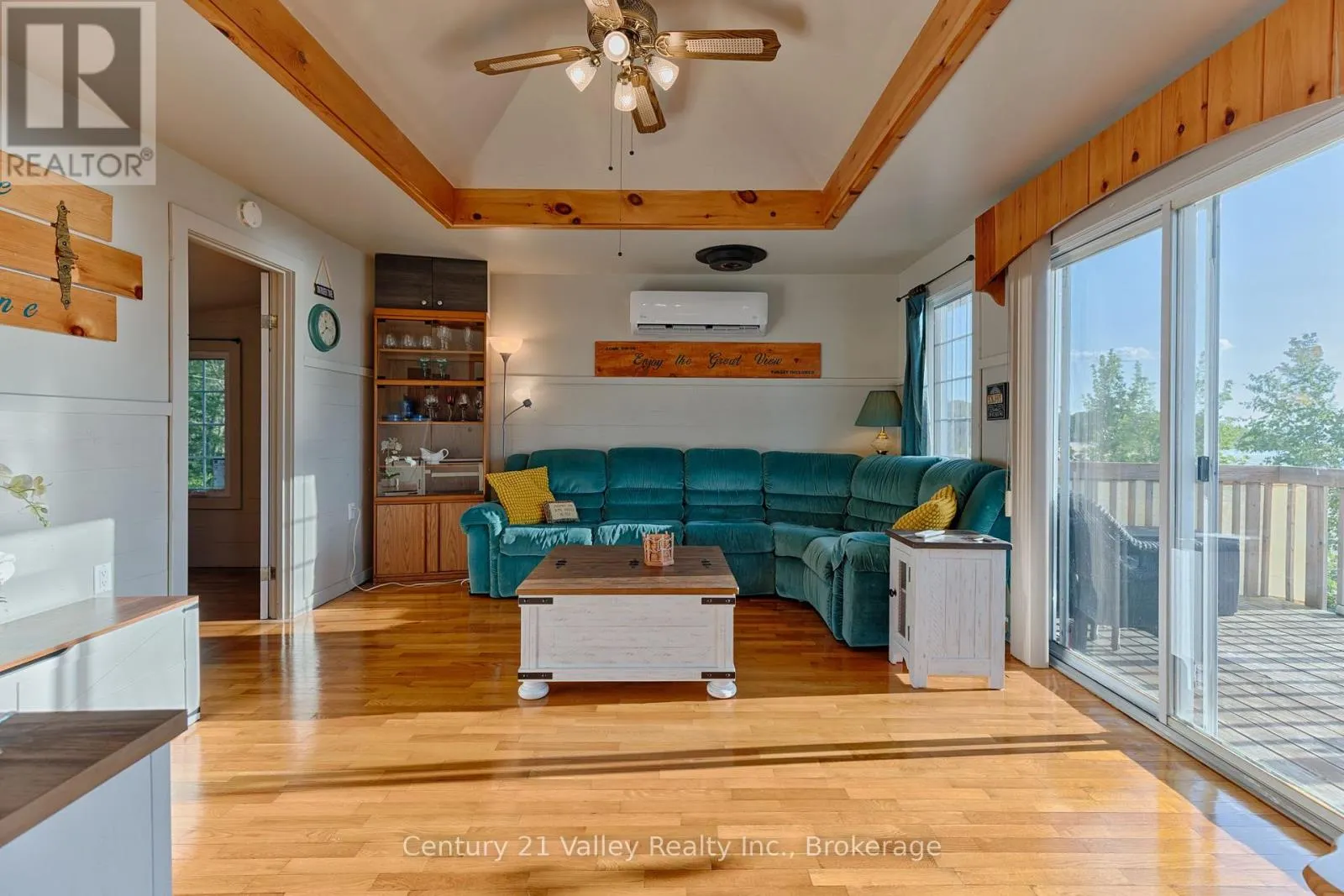 115 GREATVIEW TRAIL