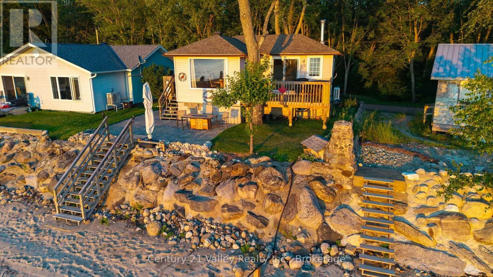 115 GREATVIEW TRAIL