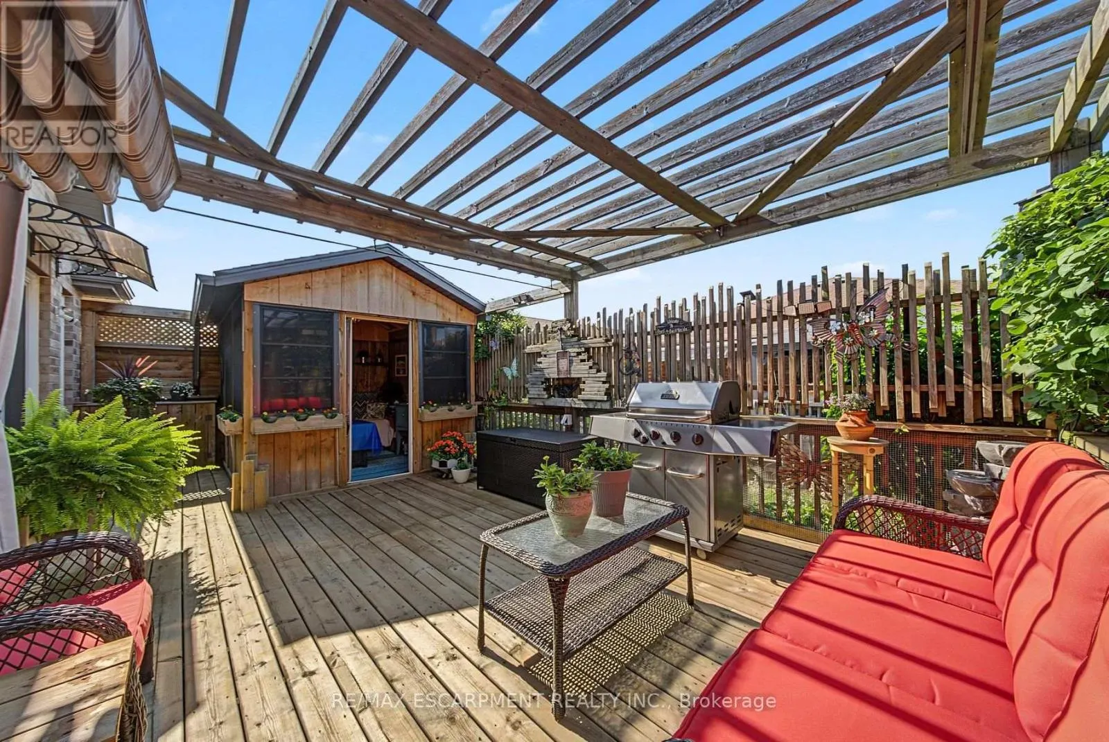 3913 PRIMROSE LANE