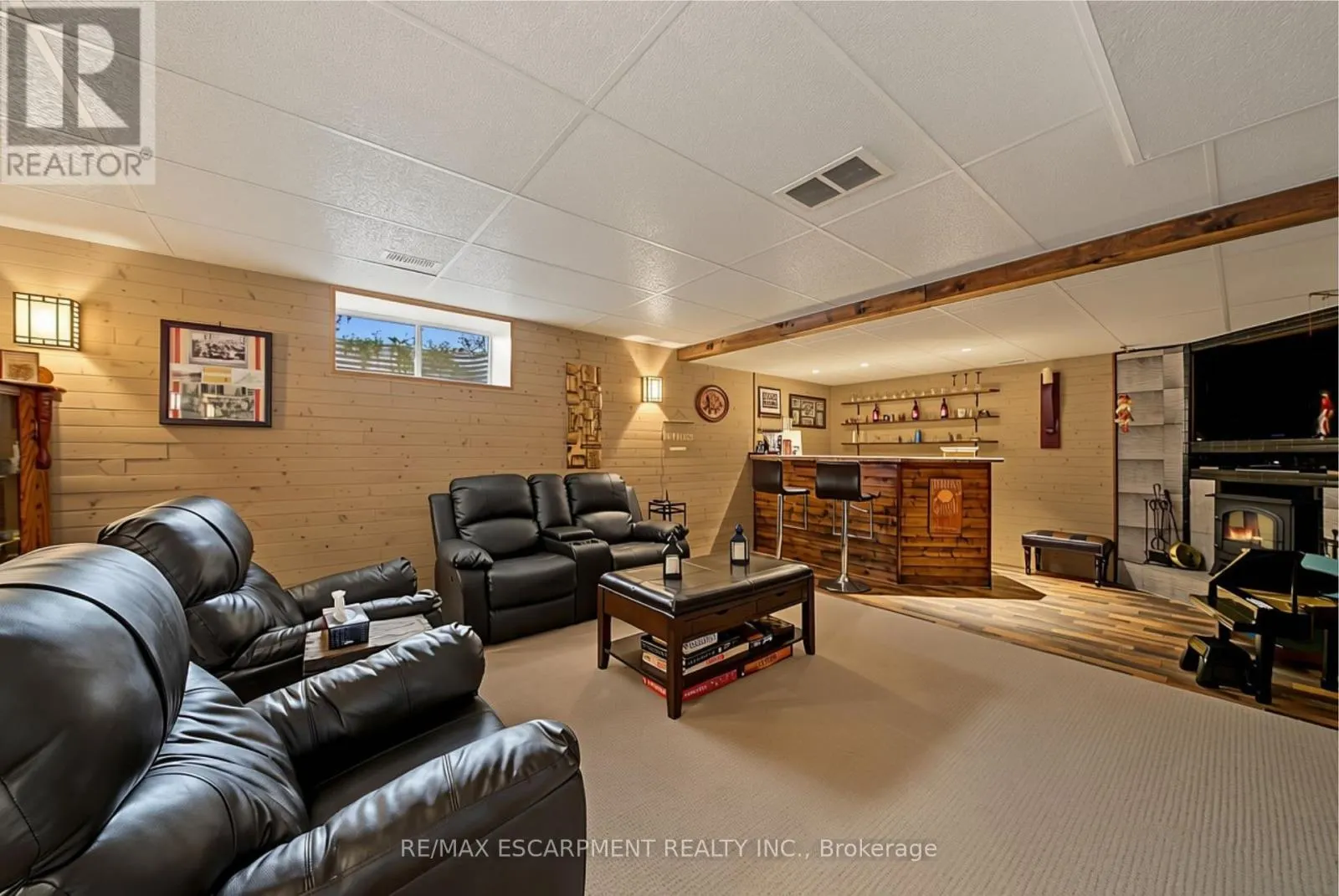 3913 PRIMROSE LANE