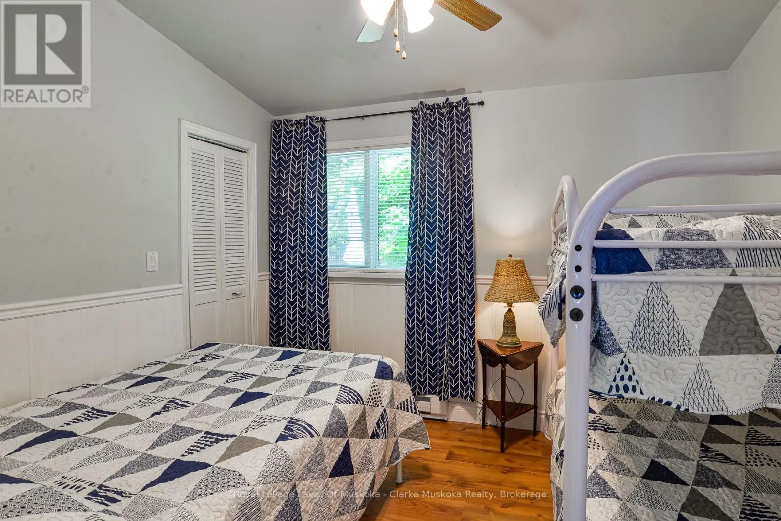 8 - 7 SILVER POINT ROAD #8