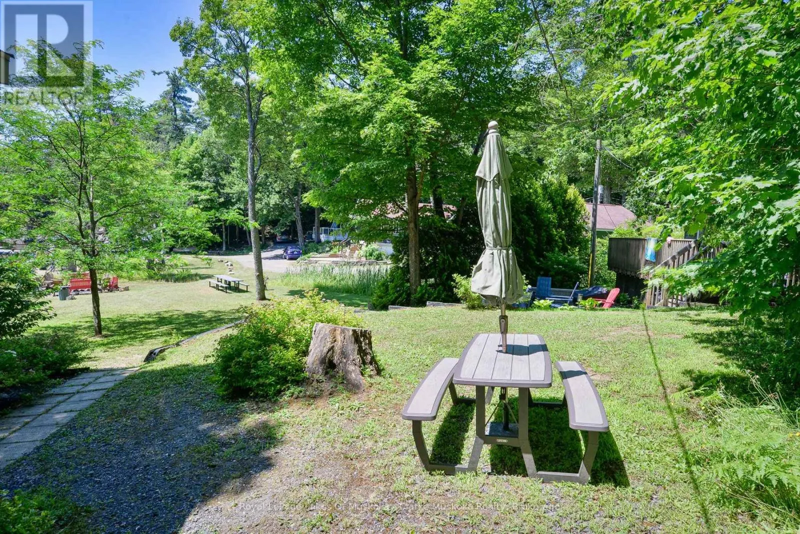 8 - 7 SILVER POINT ROAD #8