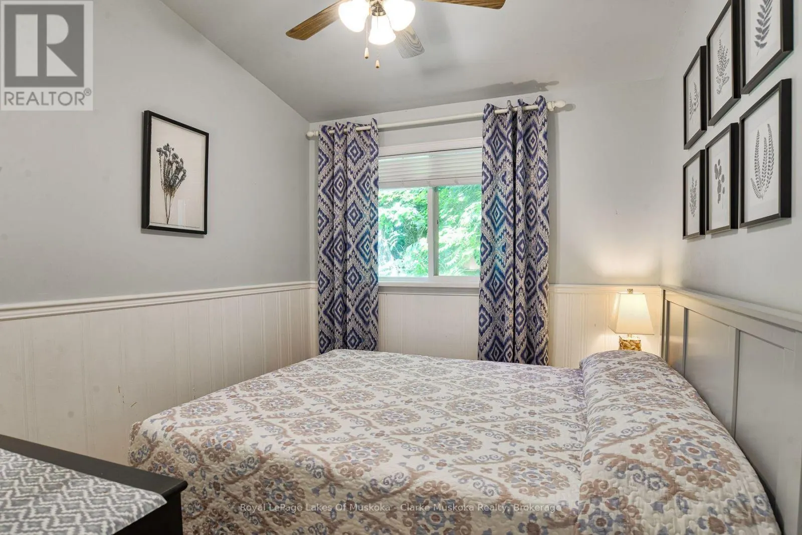 8 - 7 SILVER POINT ROAD #8