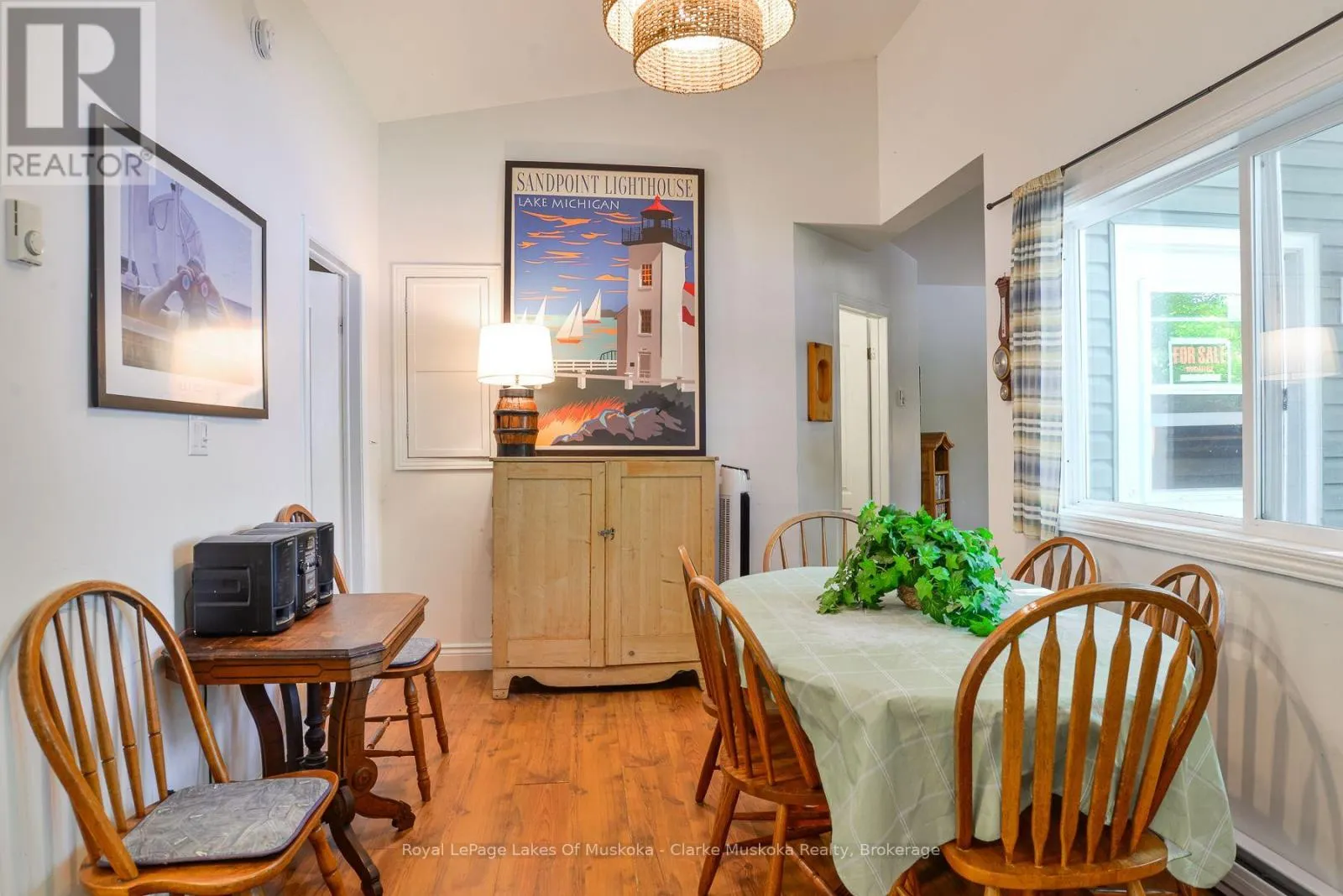 8 - 7 SILVER POINT ROAD #8