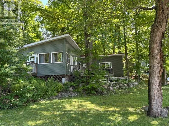 8 - 7 SILVER POINT ROAD #8