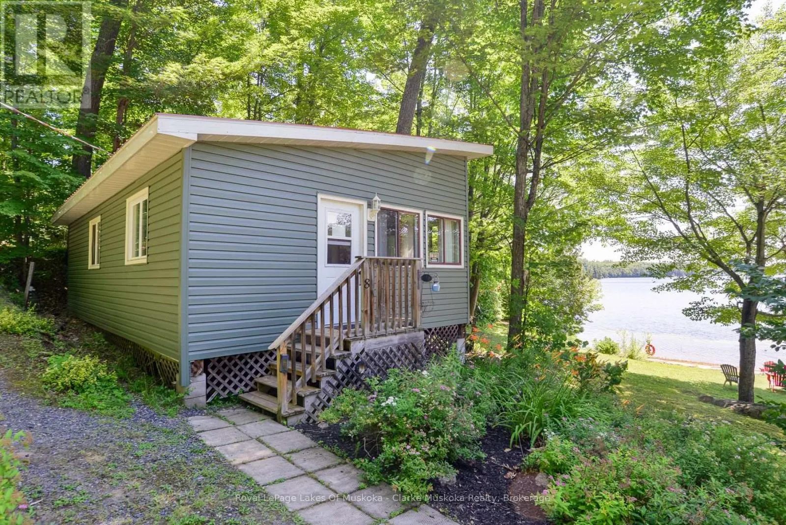 8 - 7 SILVER POINT ROAD #8