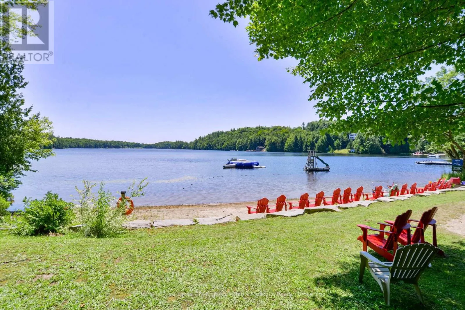 8 - 7 SILVER POINT ROAD #8