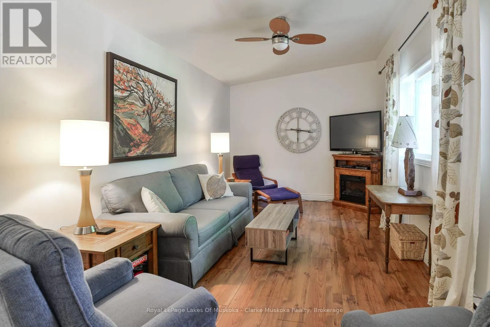 8 - 7 SILVER POINT ROAD #8