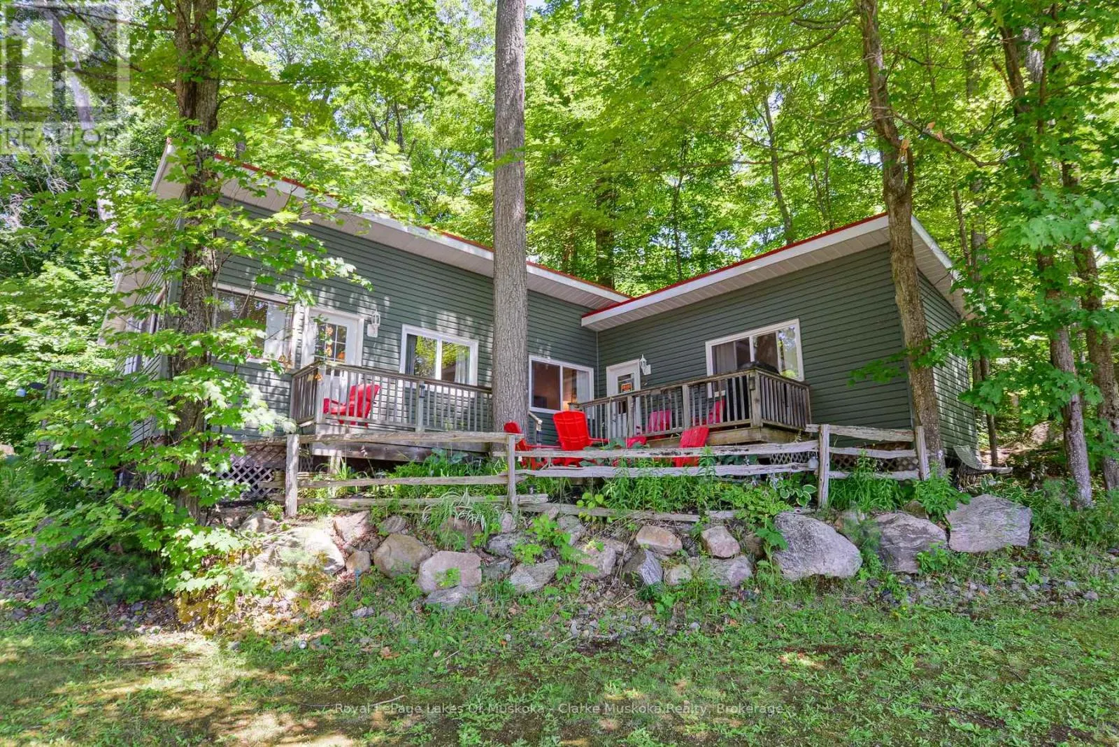 8 - 7 SILVER POINT ROAD #8