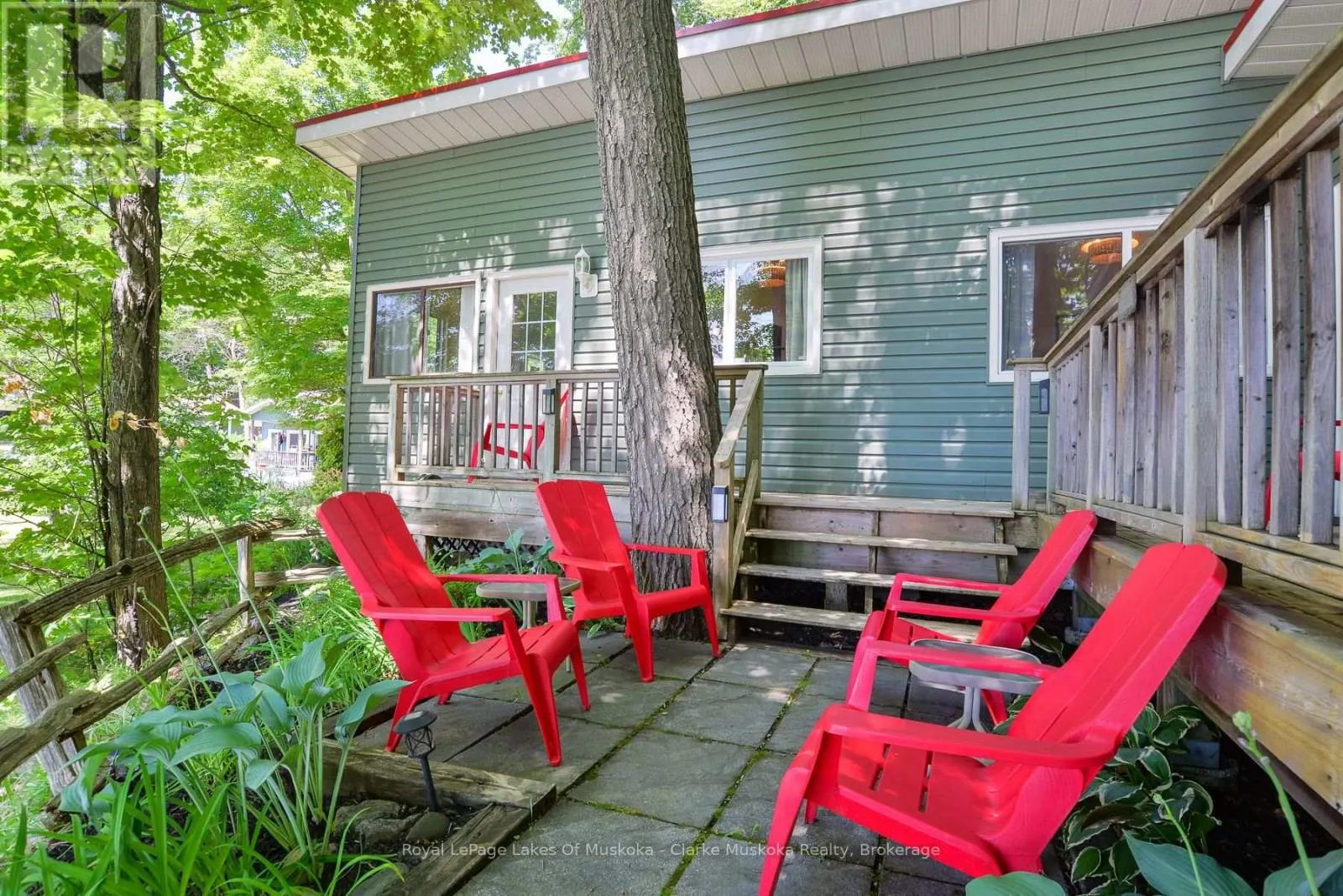 8 - 7 SILVER POINT ROAD #8