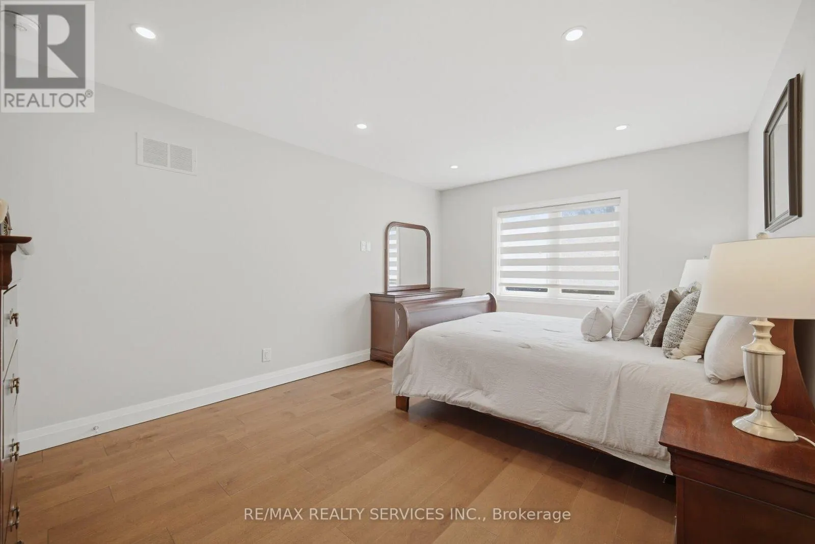 9522 WELLINGTON 22 ROAD