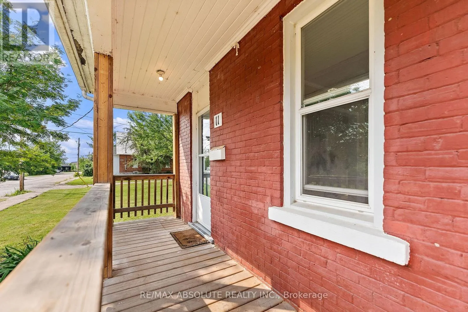 11 GOULD STREET