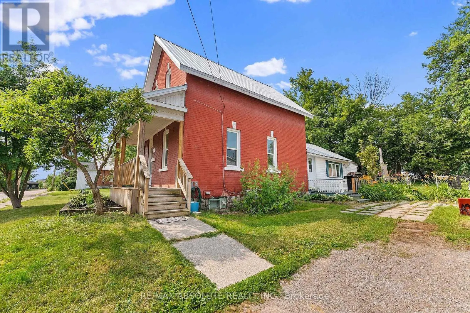 11 GOULD STREET