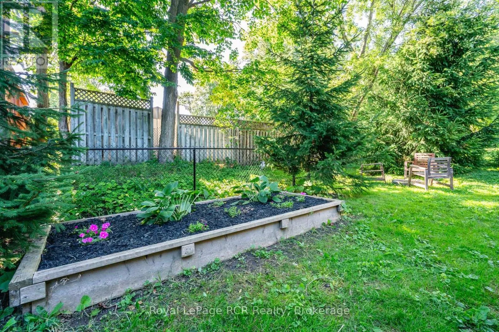 246 16TH AVENUE CRESCENT