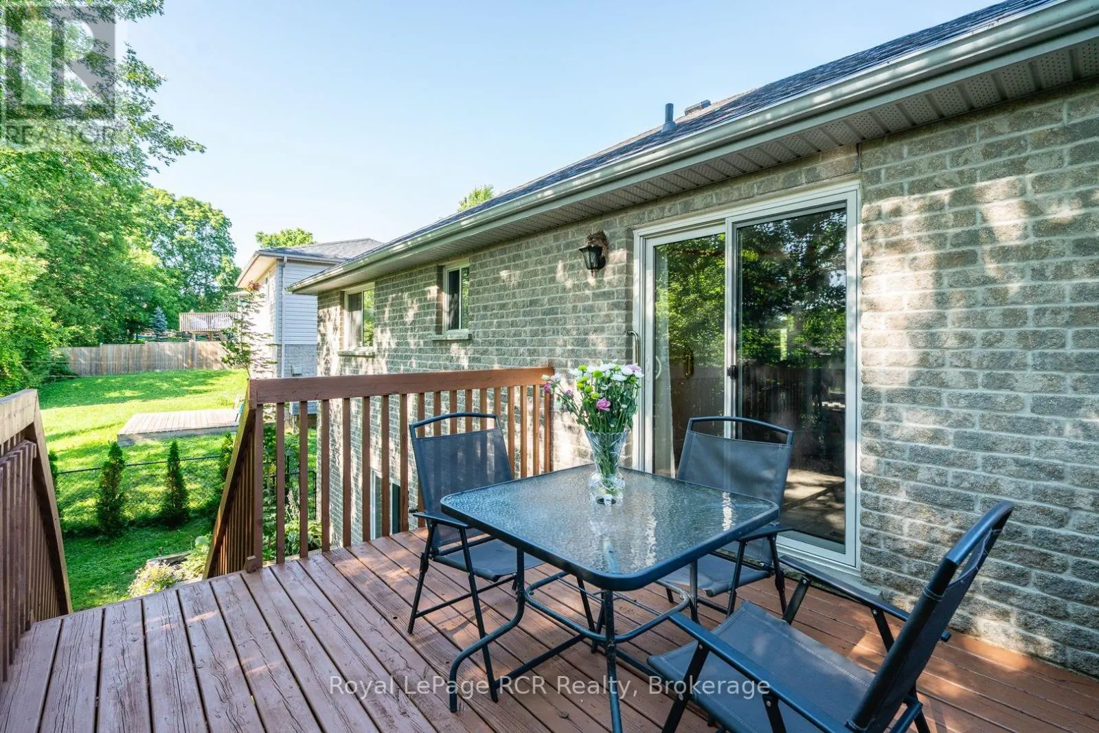 246 16TH AVENUE CRESCENT
